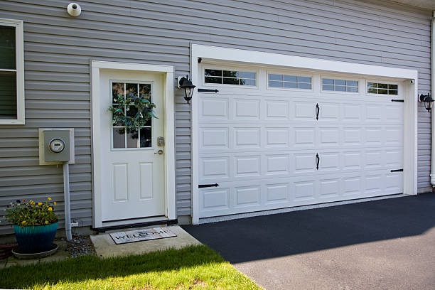 24/7 Emergency Garage Door Panel Replacement experts in Alexandria, LA